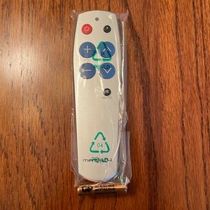 NWT Memo24 large button remote control